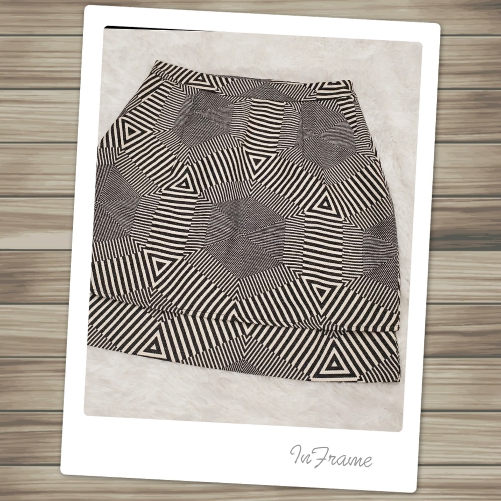 HD in Paris Geomaze Skirt
